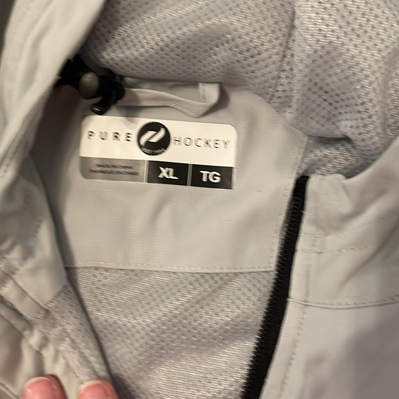 Pure hockey grey pull over rain jacket. Size Xl. - Picture 2 of 2